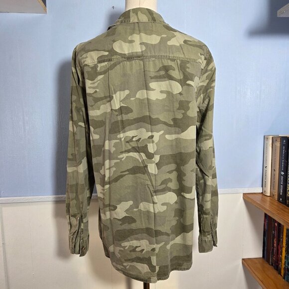 Charlotte Russe Large Classic Camo Roll Tab Longsleeve Button Up Shirt (Flawed) - Picture 6 of 11